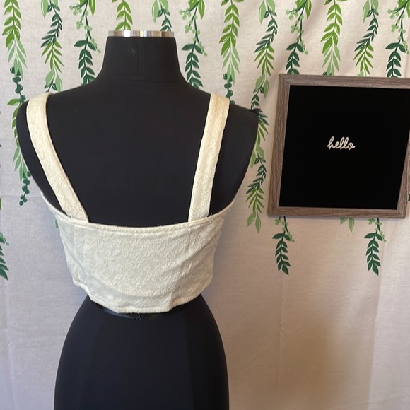 Size Large Lacey Short Shirt B2 - Picture 3 of 3